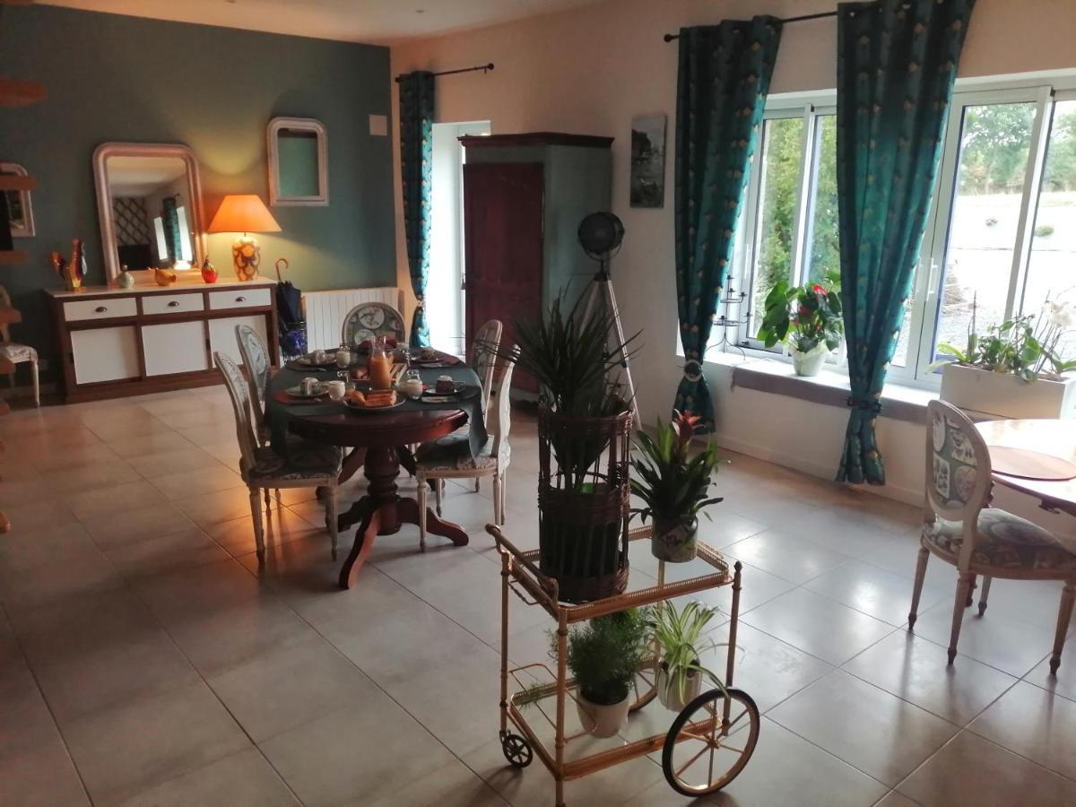 Le Douetaux Chambres D'Hotes La Baussaine Экстерьер фото