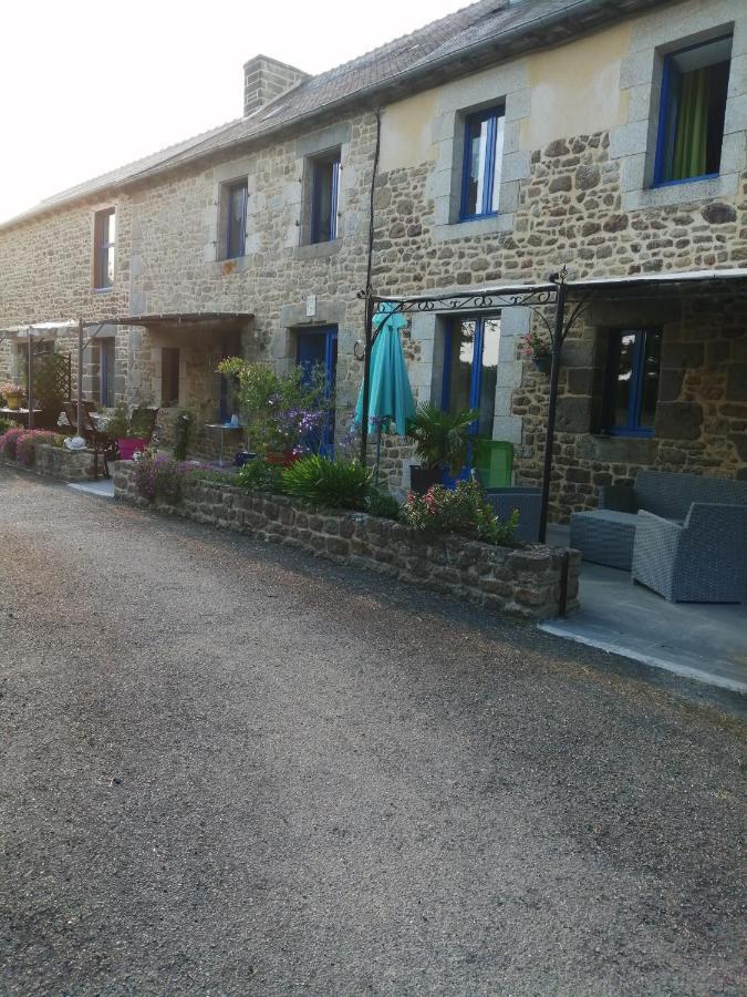 Le Douetaux Chambres D'Hotes La Baussaine Экстерьер фото