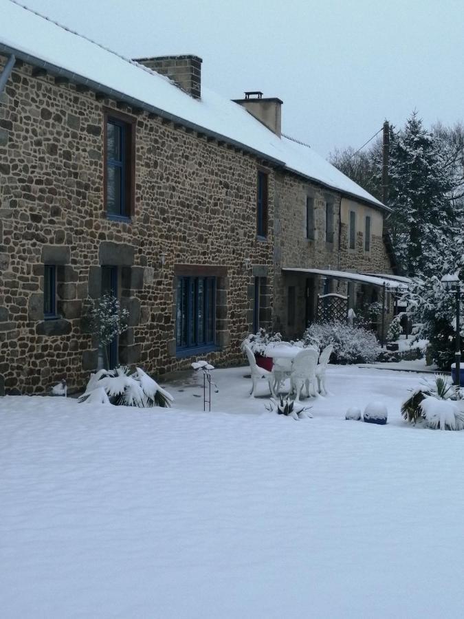 Le Douetaux Chambres D'Hotes La Baussaine Экстерьер фото