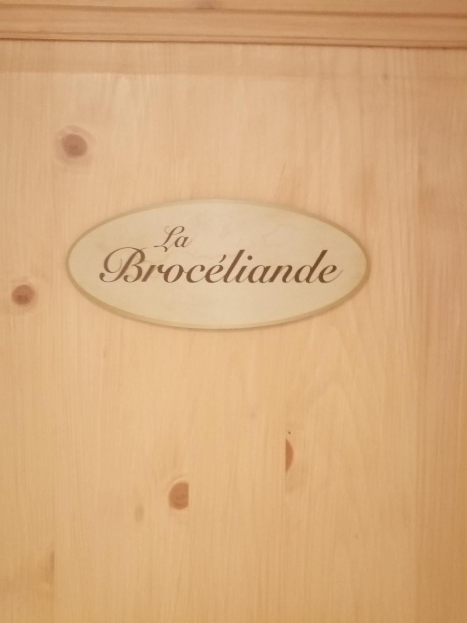 Le Douetaux Chambres D'Hotes La Baussaine Номер фото